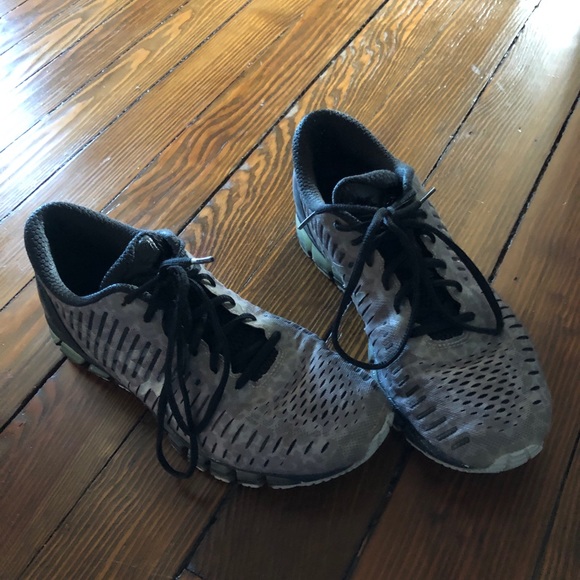 Running ASICS - Picture 3 of 4